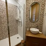 Duplex En Rez-de-chaussee Avec Cour Interieure Privee, Proche De La Mer, Wifi *
