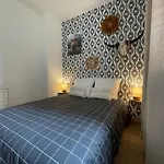 Duplex En Rez-de-chaussee Avec Cour Interieure Privee, Proche De La Mer, Wifi *