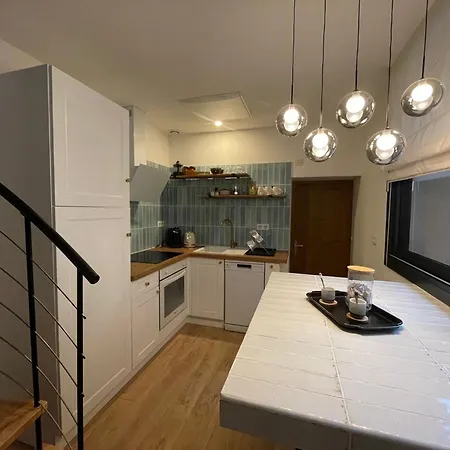 Апартаменты Duplex En Rez-de-chaussee Avec Cour Interieure Privee, Proche De La Mer, Wifi Мер-ле-Бен